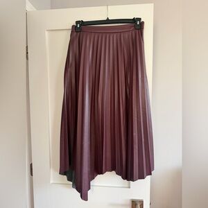 Elie Tahari Burgundy Pleated Faux Leather Shiny Midi A Line Skirt Pockets Size 6